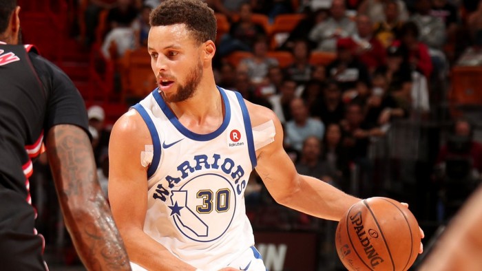NBA - Curry trascina Golden State, Miami dura un tempo