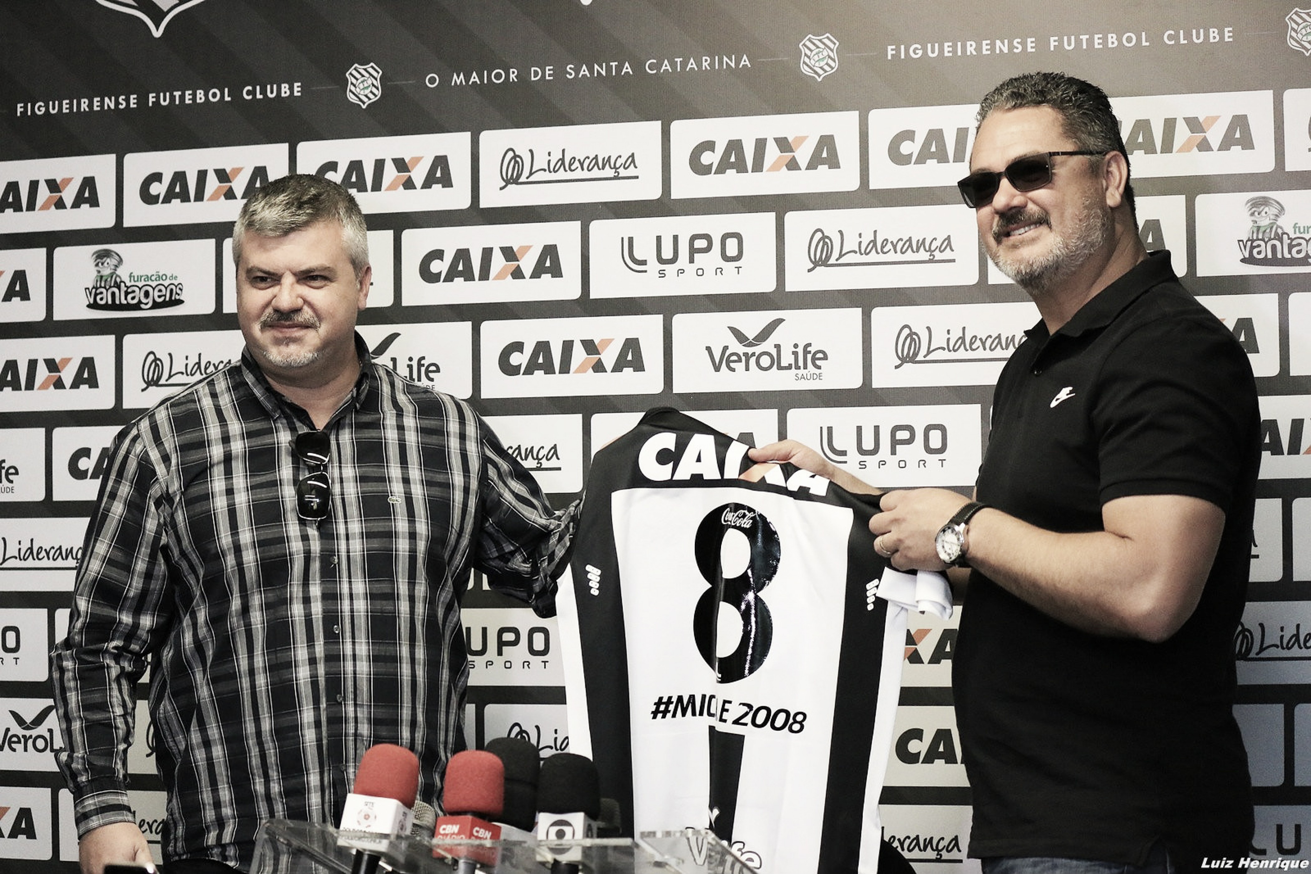 Rogério Micale é anunciado como novo técnico do Figueirense Rogério Micale é anunciado como novo técnico do Figueirense