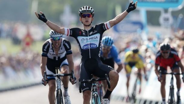 Tour of Britain Stage 4: Kwiatkowski takes overall lead