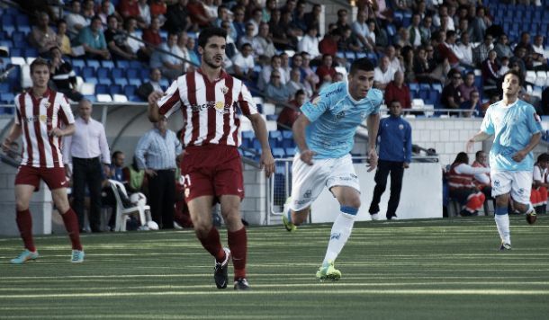 El Almería ata al jugador del filial Míchel