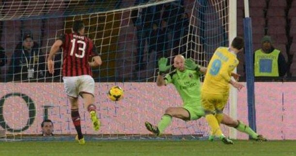 Canta Napoli, il Milan crolla 3-1