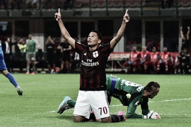 Dupla Luiz Adriano e Bacca resolve e Milan bate Empoli na Serie A