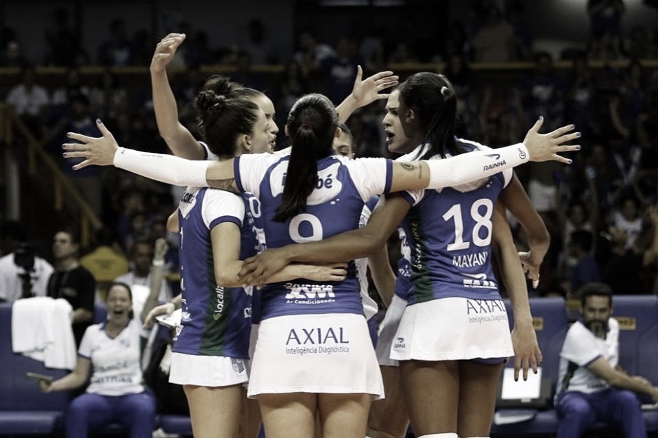 Itambé/Minas bate Dentil/Praia Clube e conquista Superliga Feminina após 17 anos Itambé/Minas bate Dentil/Praia Clube e conquista Superliga Feminina após 17 anos