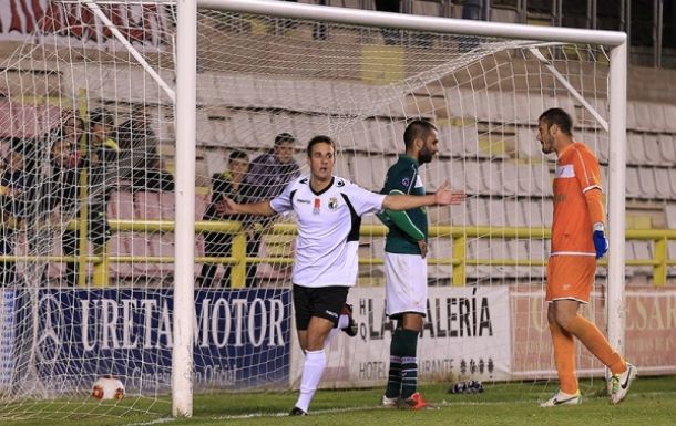 Coruxo 1-2 Burgos: esfuerzo verde sin premio