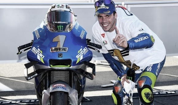 Joan Mir: “Mi
compañero de equipo soñado, Valentino Rossi” Joan Mir: “Mi
compañero de equipo soñado, Valentino Rossi”