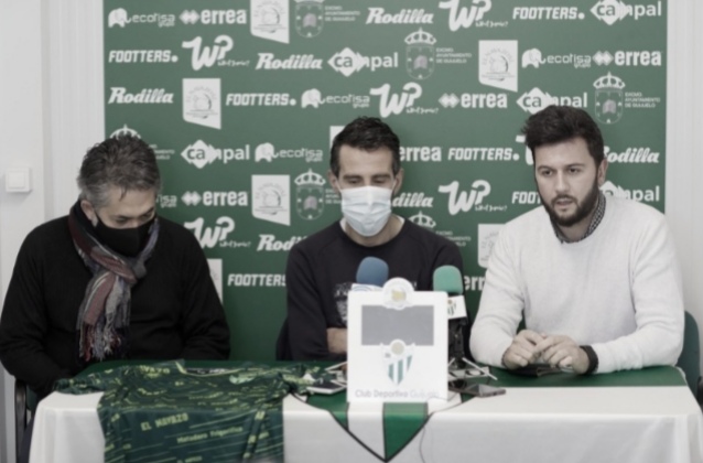 Jorge González Rojo "Astu": “Cuando se hacen cambios hay que buscar cambiar la
línea” Jorge González Rojo "Astu": “Cuando se hacen cambios hay que buscar cambiar la
línea”