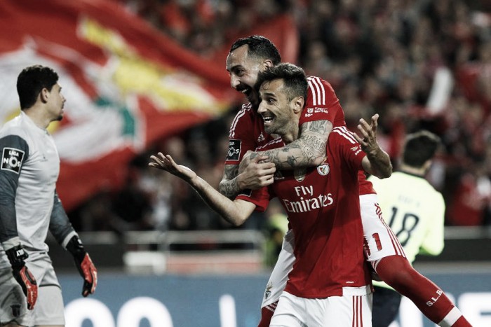 Golos contra o ténue meio-campo: Benfica escondeu fragilidades com goleada