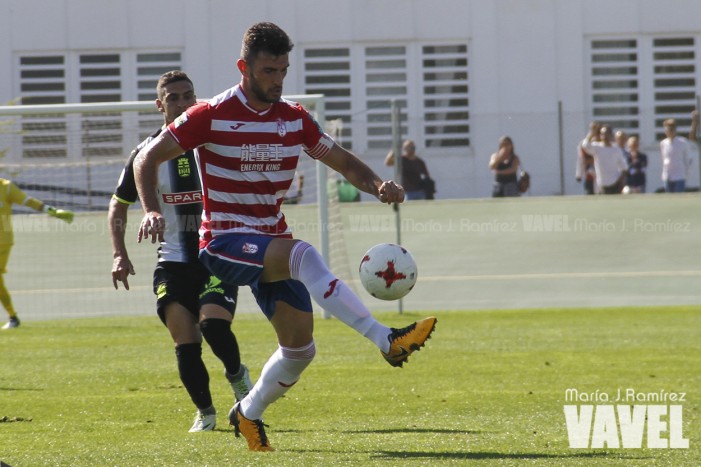 Pablo Vázquez renueva por dos temporadas con el Granada CF