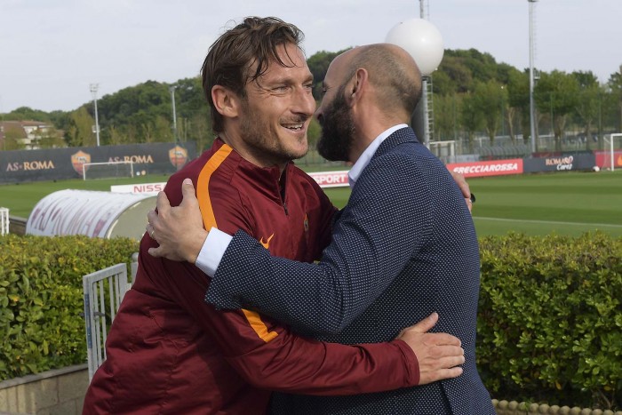 Roma, Monchi chiarisce: "Totti domenica giocherà la sua ultima partita"