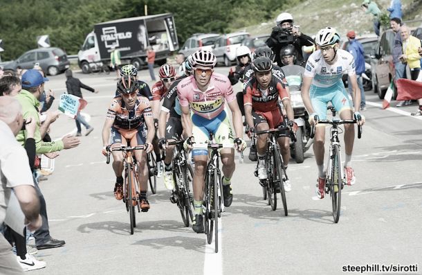 Giro 2015: Alberto Contador trepa para a vitória apesar da Astana e...da Tinkoff-Saxo