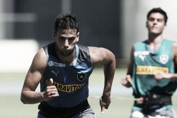 Botafogo empresta três jogadores antes do retorno do Campeonato Brasileiro