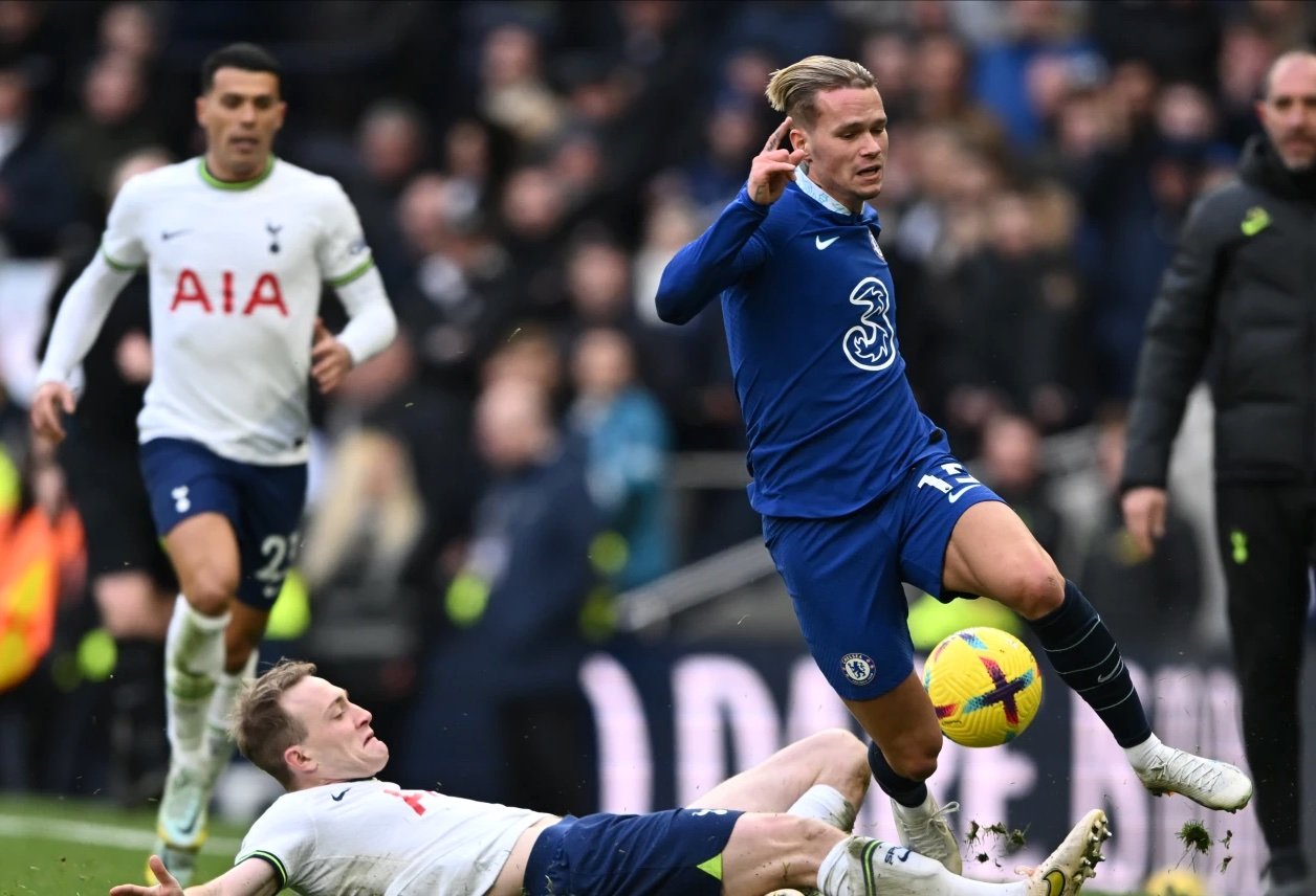 Tottenham vs Chelsea highlights: Jackson hat-trick earns Blues win as  Romero and Udogie see red 