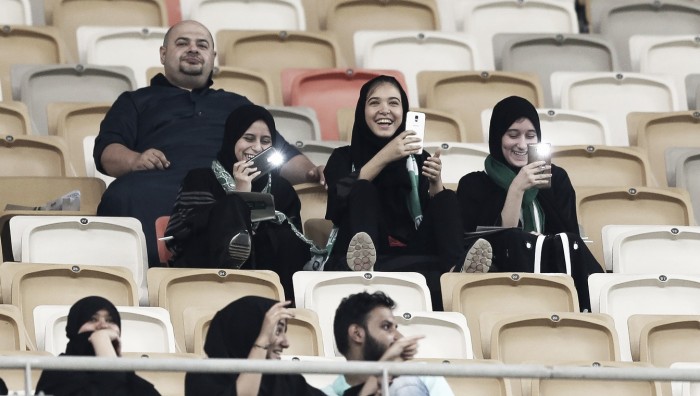 Mulheres sauditas foram ao futebol pela primeira vez