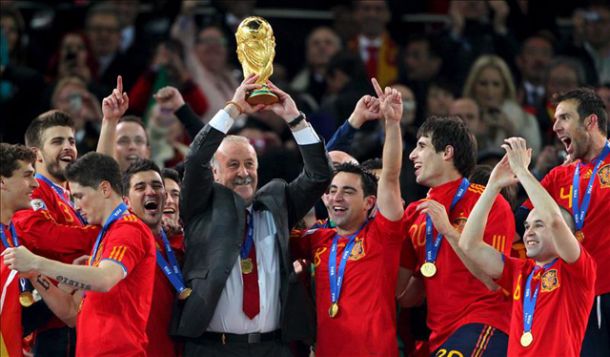 Vicente del Bosque seguirá en la selección hasta 2016