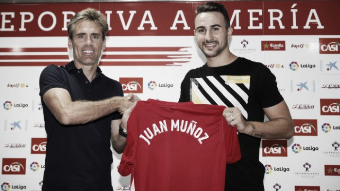 Juan Muñoz: "Mi ilusión era jugar en el Almería, un club grande que merece estar en Primera"