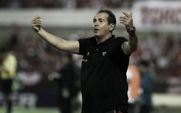 Muricy desaprova expulsão de Rodrigo Caio, mas aponta desgaste da equipe como fator principal pela derrota