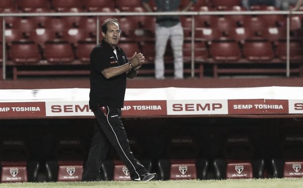 Apesar do empate sem gols, Muricy vê melhora na equipe do São Paulo Apesar do empate sem gols, Muricy vê melhora na equipe do São Paulo