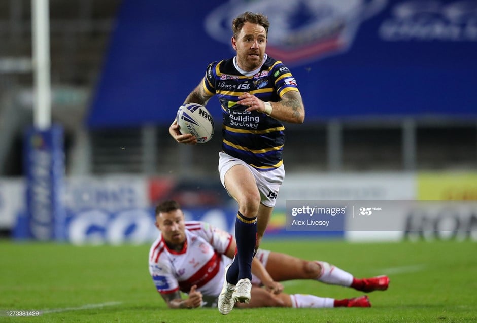 Leeds Rhinos 48-18 Hull KR: Leeds power into Challenge Cup semi-finals