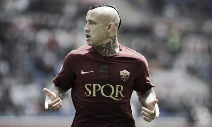 Roma, senti Nainggolan: "Sul rinnovo sono tranquillo, non andrò mai alla Juventus" Roma, senti Nainggolan: "Sul rinnovo sono tranquillo, non andrò mai alla Juventus"