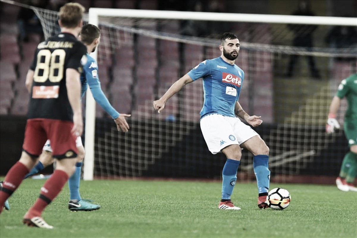 Napoli vence Genoa pelo placar mínimo e segue na briga pelo título da Serie A