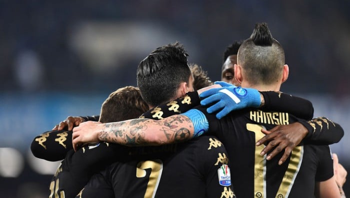 Napoli per la vetta: il San Paolo spinge gli azzurri contro la Fiorentina