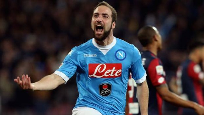 Napoli e Higuain da record, ma per ora non bastano