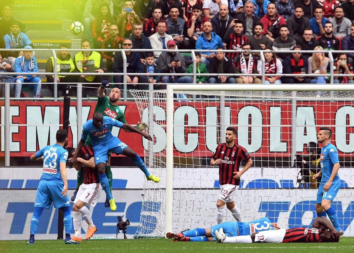 Serie A - Milan e Napoli si annullano: a San Siro finisce 0-0, può sorridere la Juventus