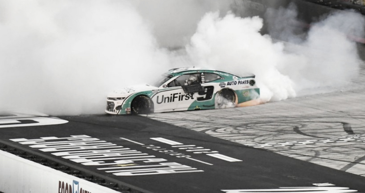 NASCAR Cup: ¡Elliott se queda con el millón! NASCAR Cup: ¡Elliott se queda con el millón!