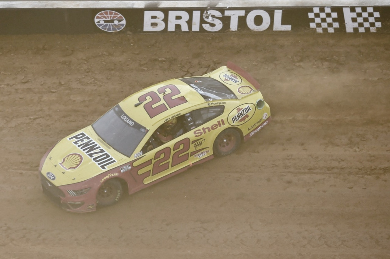 NASCAR Cup: Logano gana en la tierra de Bristol