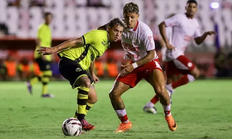 São Bernardo atropela, quebra tabu e cola no G-6 na Série B