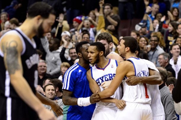 I 76ers battono i Nets all'overtime