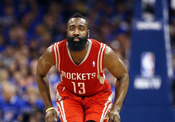 Howard e Harden demoliscono Portland