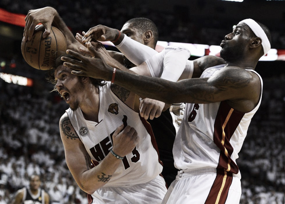 Spurs-Miami leggendaria, gli Heat vincono e si va a gara 7