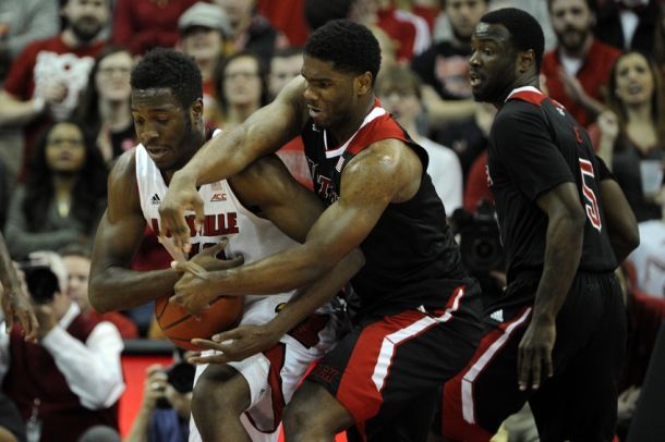 Louisville Cardinals - NC State Wolfpack Live Score and Results Of March Madness Sweet Sixteen