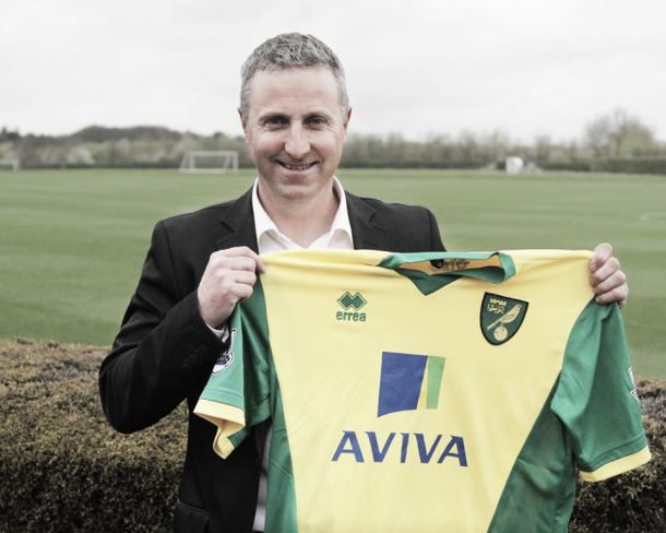 Chris Hughton deja de ser entrenador del Norwich City