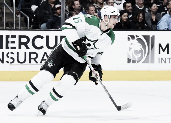 Dallas Stars use big second period to defeat Los Angeles Kings 63 at