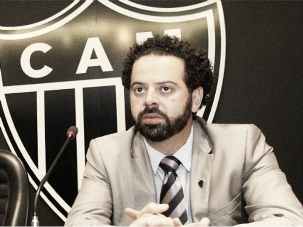 Nepomuceno garante que Atlético-MG vai comprar Rafael Carioca e Douglas Santos