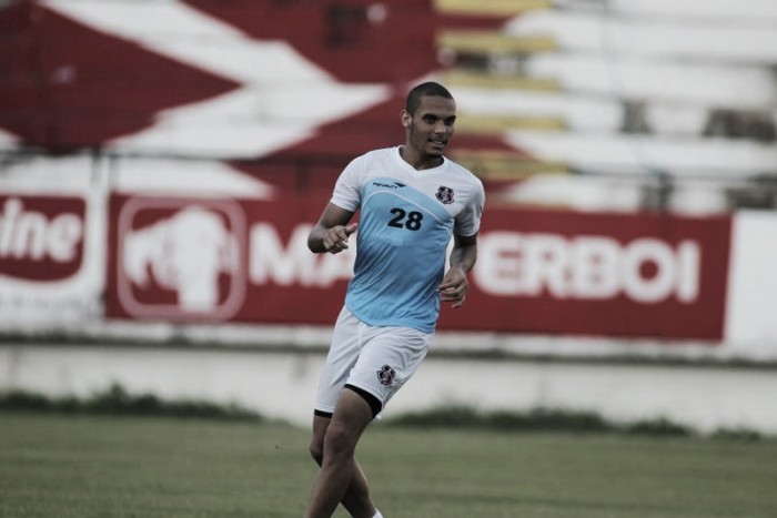 Sem Néris, Milton Mendes não revela escalação do Santa Cruz para duelo contra Atlético-MG Sem Néris, Milton Mendes não revela escalação do Santa Cruz para duelo contra Atlético-MG
