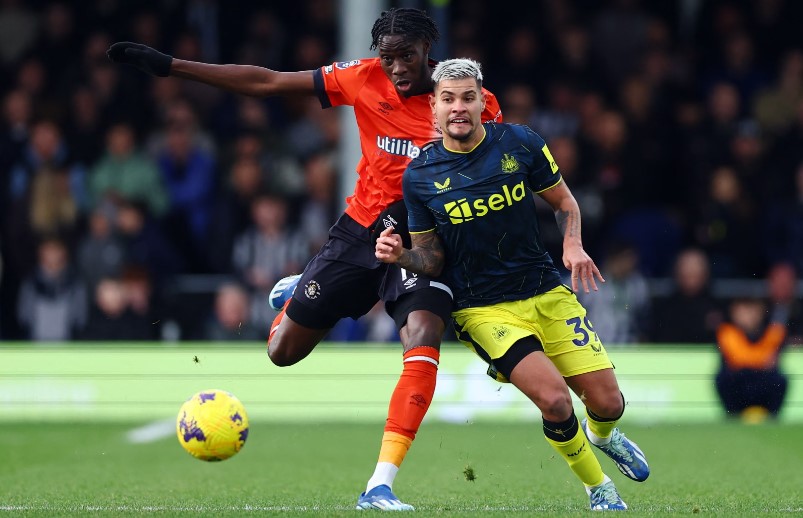 Goles y resumen del Newcastle 4-4 Luton Town en Premier League 2024