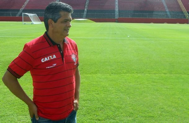 Desejado pelo Botafogo, Ney Franco diz que quer permanecer no Vitória