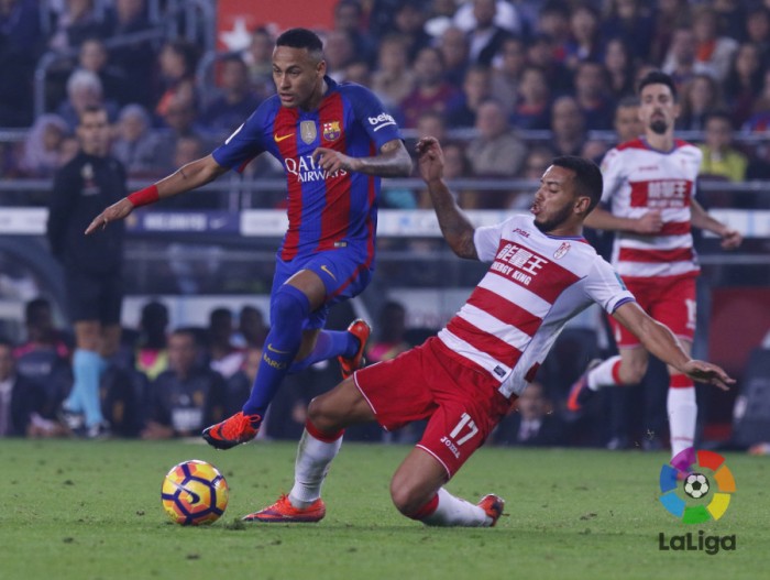 Un digno paso del Granada CF sin recompensa en el Camp Nou