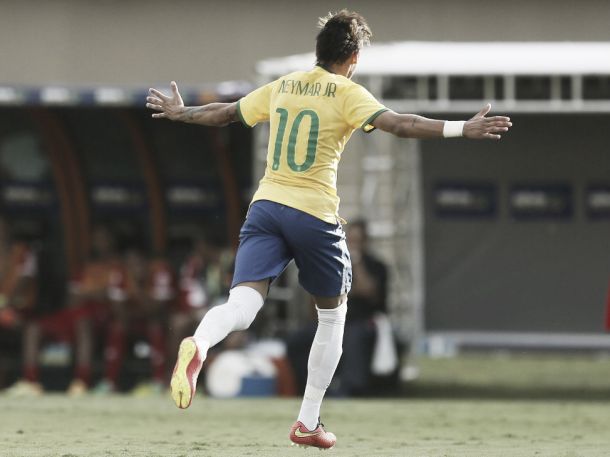 Após vaias, Neymar pede paciência a torcida e admite falta de ritmo Após vaias, Neymar pede paciência a torcida e admite falta de ritmo