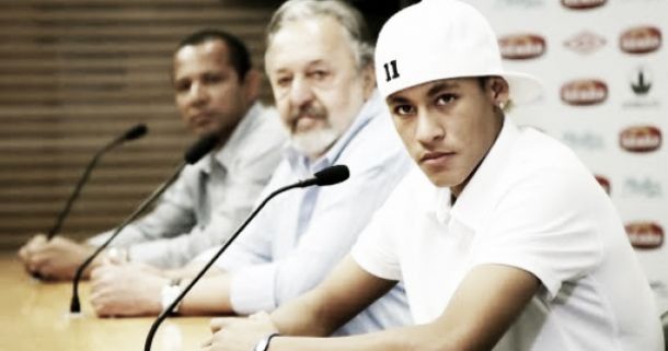 Após ser criticado, Laor dispara contra Neymar: "Não discuto com um garoto de 22 anos"