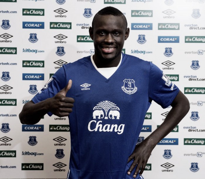 El Everton ficha a Oumar Niasse