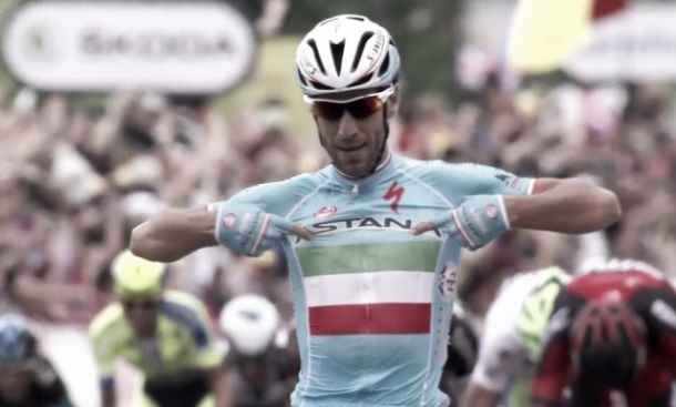 Nibali lancia messaggi mondiali. Sua la Coppa Bernocchi Nibali lancia messaggi mondiali. Sua la Coppa Bernocchi