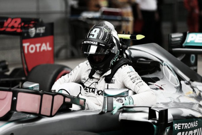 Nico Rosberg manda también los sábados