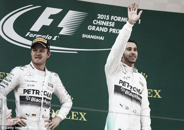 Rosberg hits out at Hamilton for putting him under "unnecessary" pressure in China