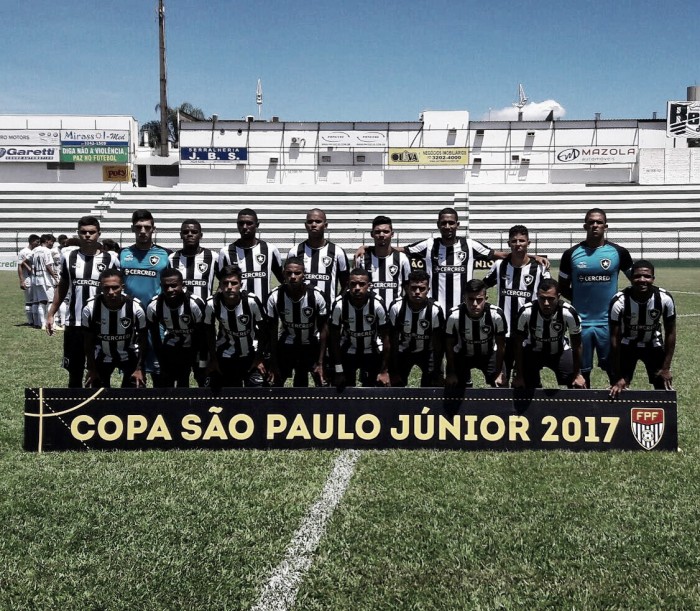 Com arbitragem polêmica, Botafogo vence Rio Preto e garante classificação na Copinha