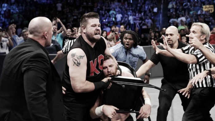 Tensión al limite entre Kevin Owens y Shane McMahon
