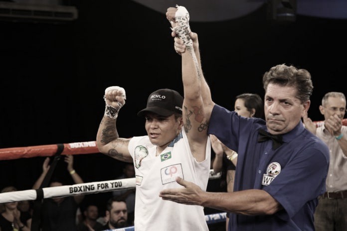 Boxing For You coroa nova campeã mundial Adriana Araújo